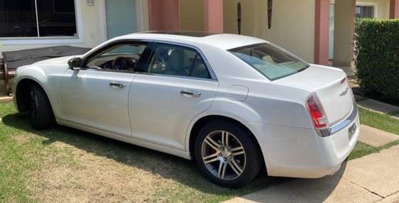 CHRYSLER 300 C 3.6 V6 GASOLINA AUTOMÁTICO CHRYSLER 300 C 3.6 V6 GASOLINA AUTOMÁTICO